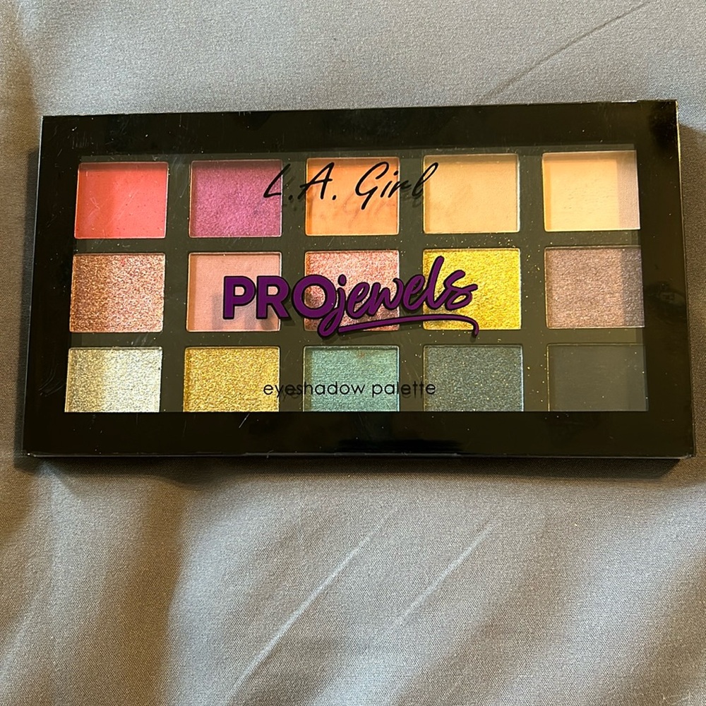 L.A. girl PROjewels